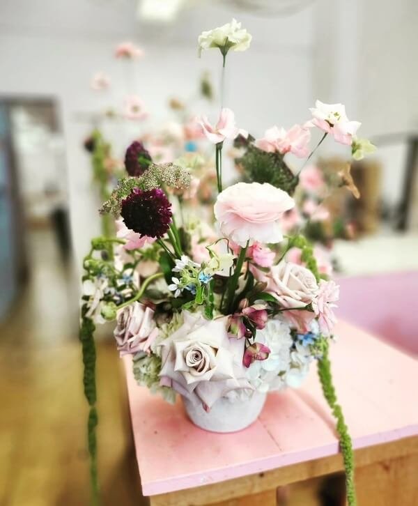 Floral design workshop in action