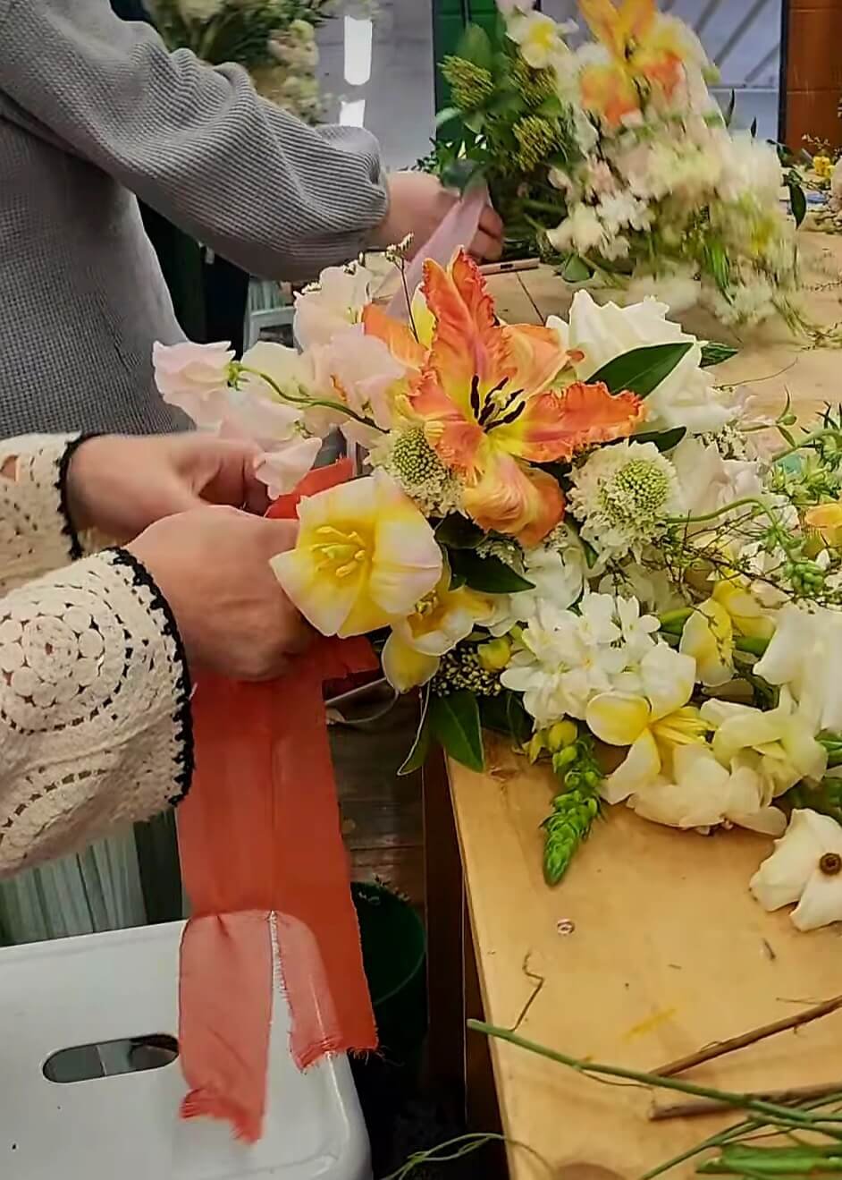Class One PROJECT ONE - 1 HAND TIED GARDEN STYLE BOUQUET