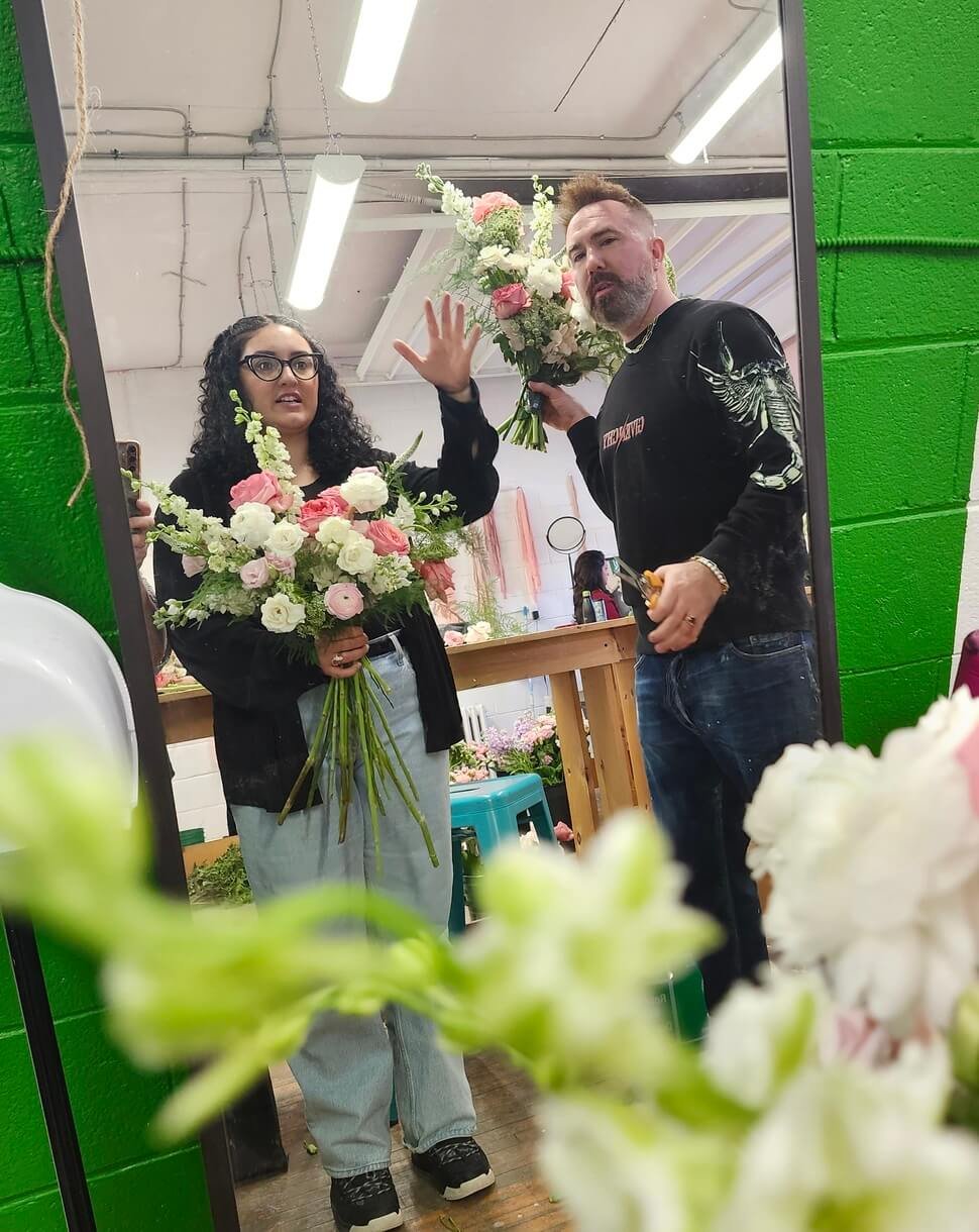 Chicken wire bouquet close-up