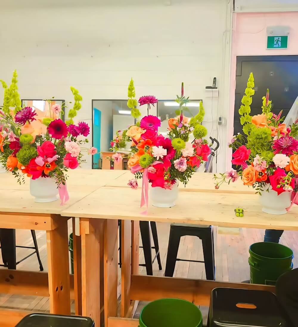 Floral design featuring colour bridging and texture